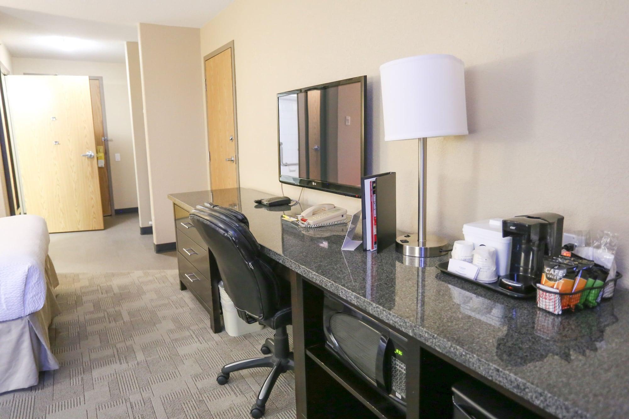 Days Inn By Wyndham Calgary Airport Esterno foto