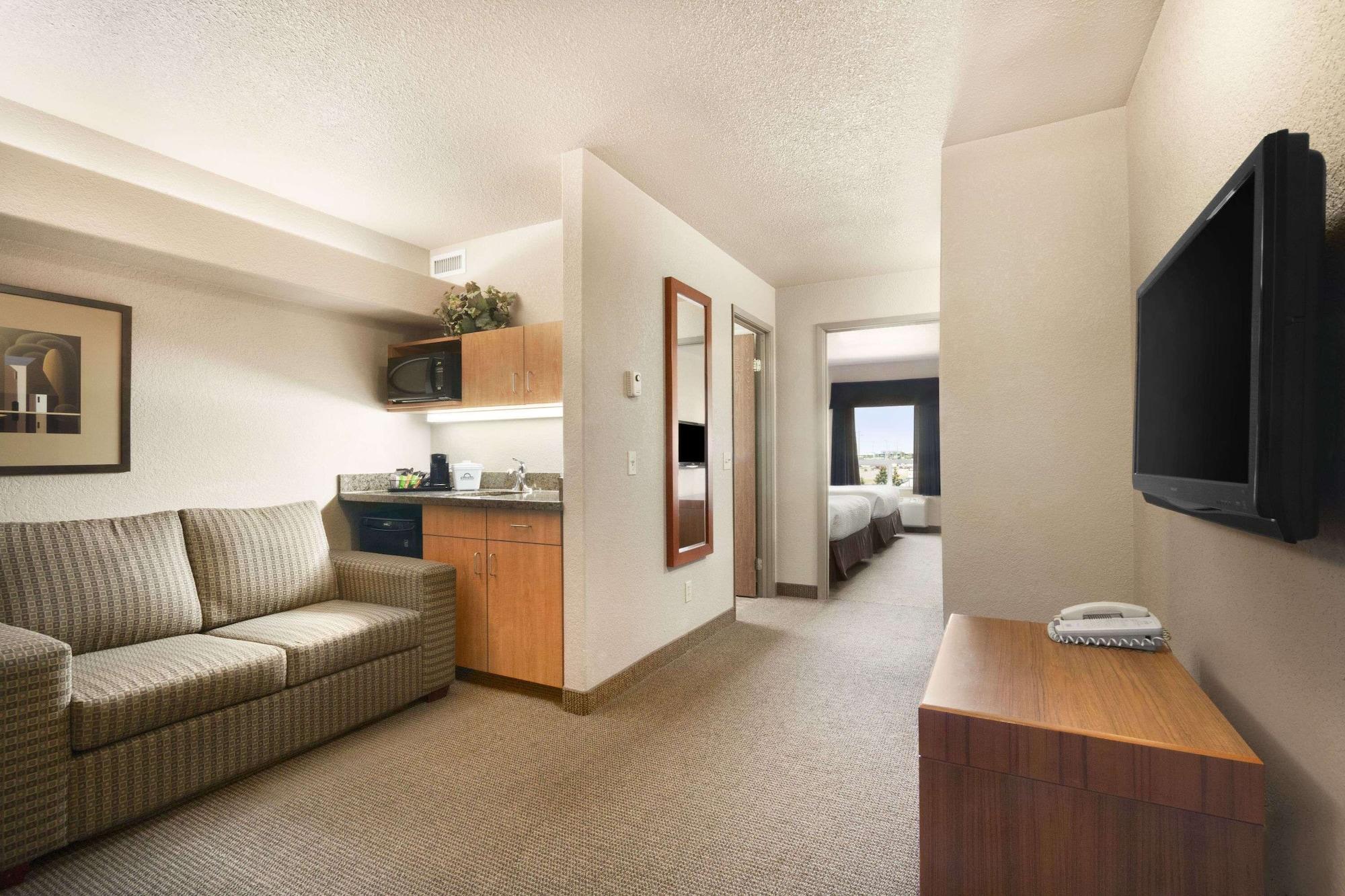 Days Inn By Wyndham Calgary Airport Esterno foto