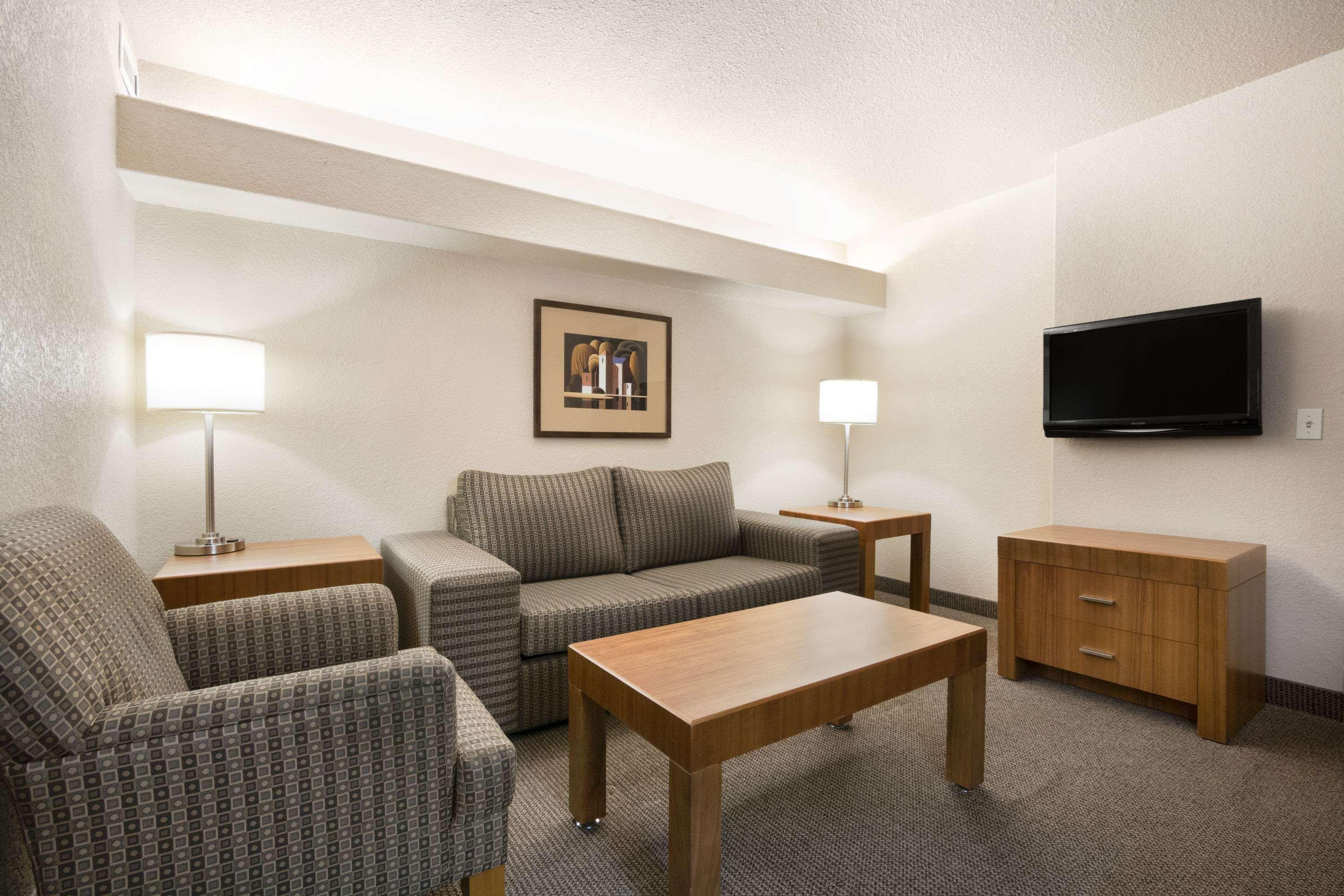 Days Inn By Wyndham Calgary Airport Esterno foto