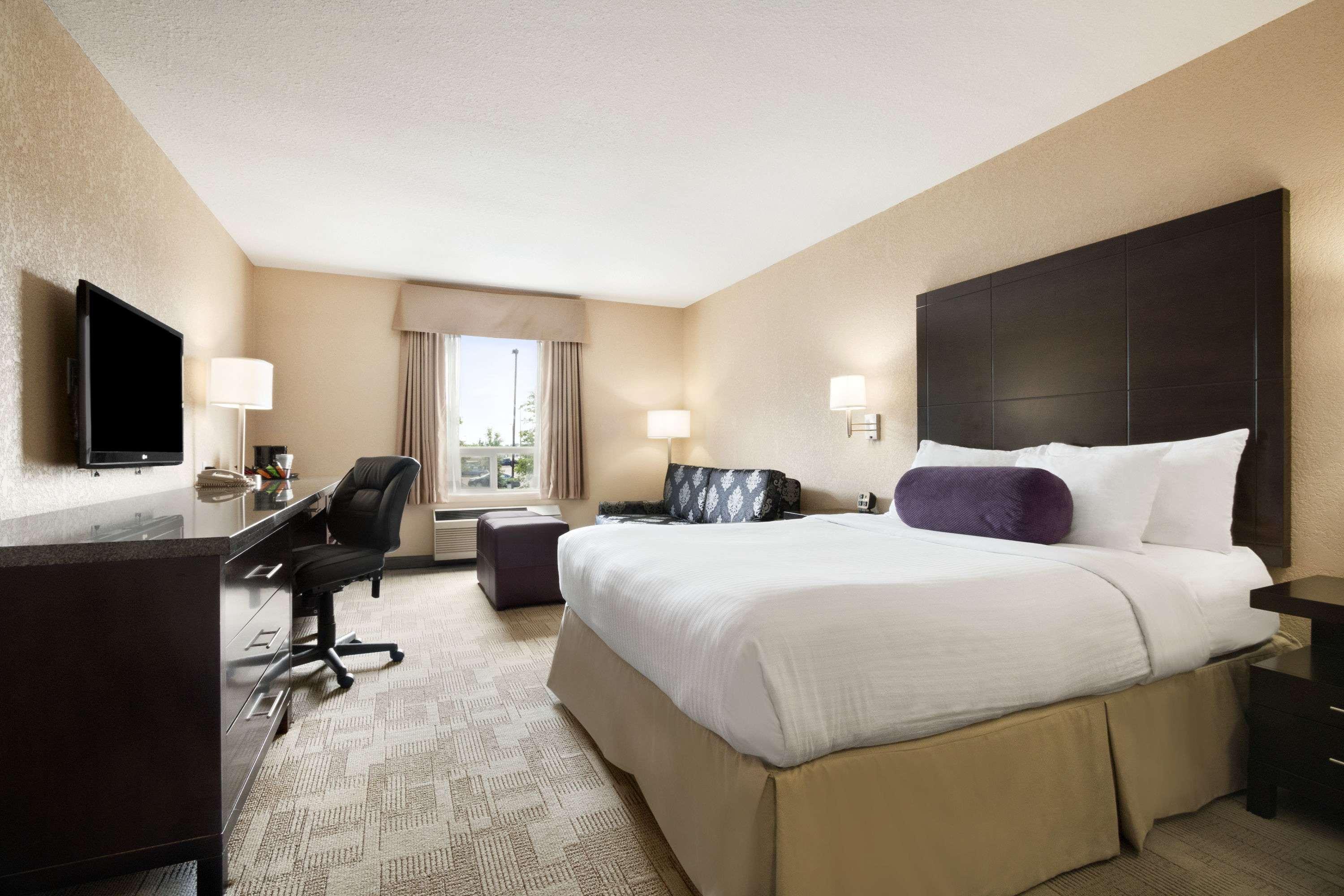 Days Inn By Wyndham Calgary Airport Esterno foto