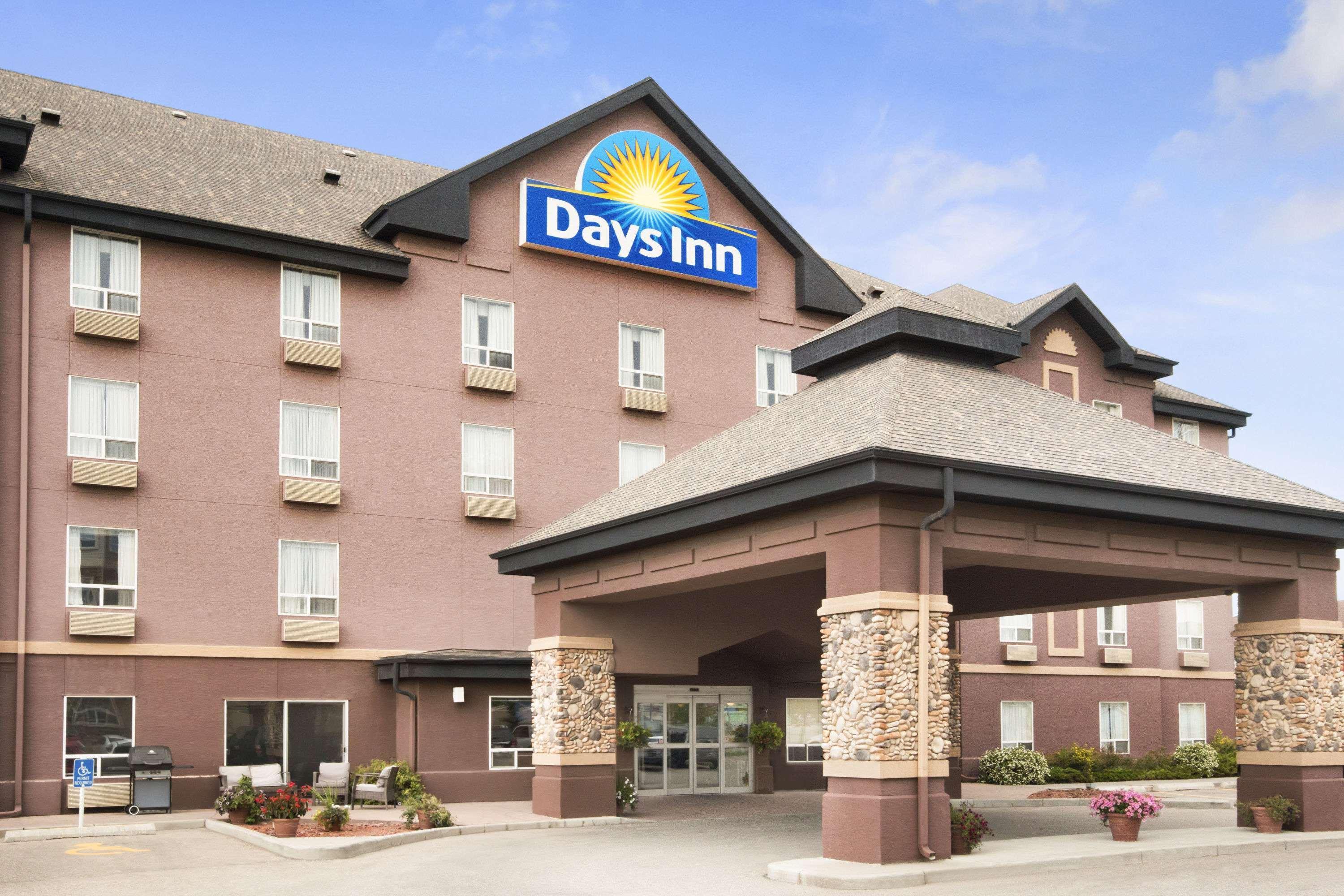 Days Inn By Wyndham Calgary Airport Esterno foto
