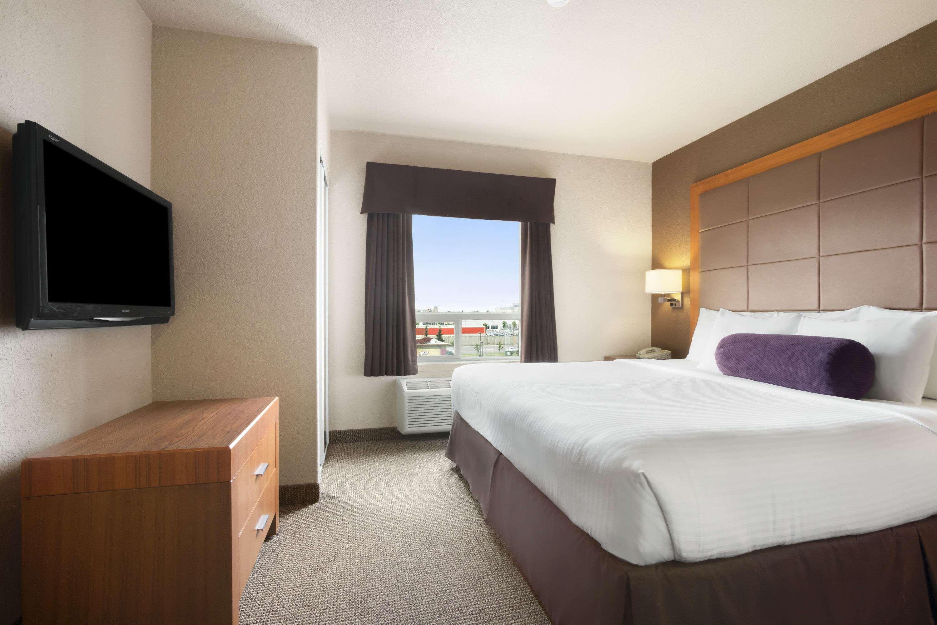 Days Inn By Wyndham Calgary Airport Esterno foto