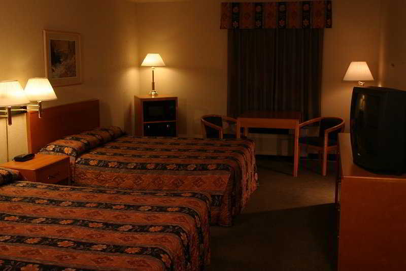 Days Inn By Wyndham Calgary Airport Esterno foto