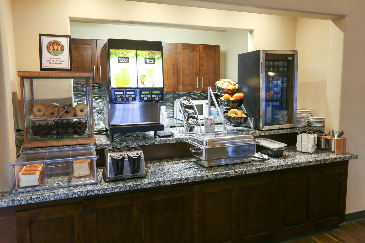 Days Inn By Wyndham Calgary Airport Esterno foto