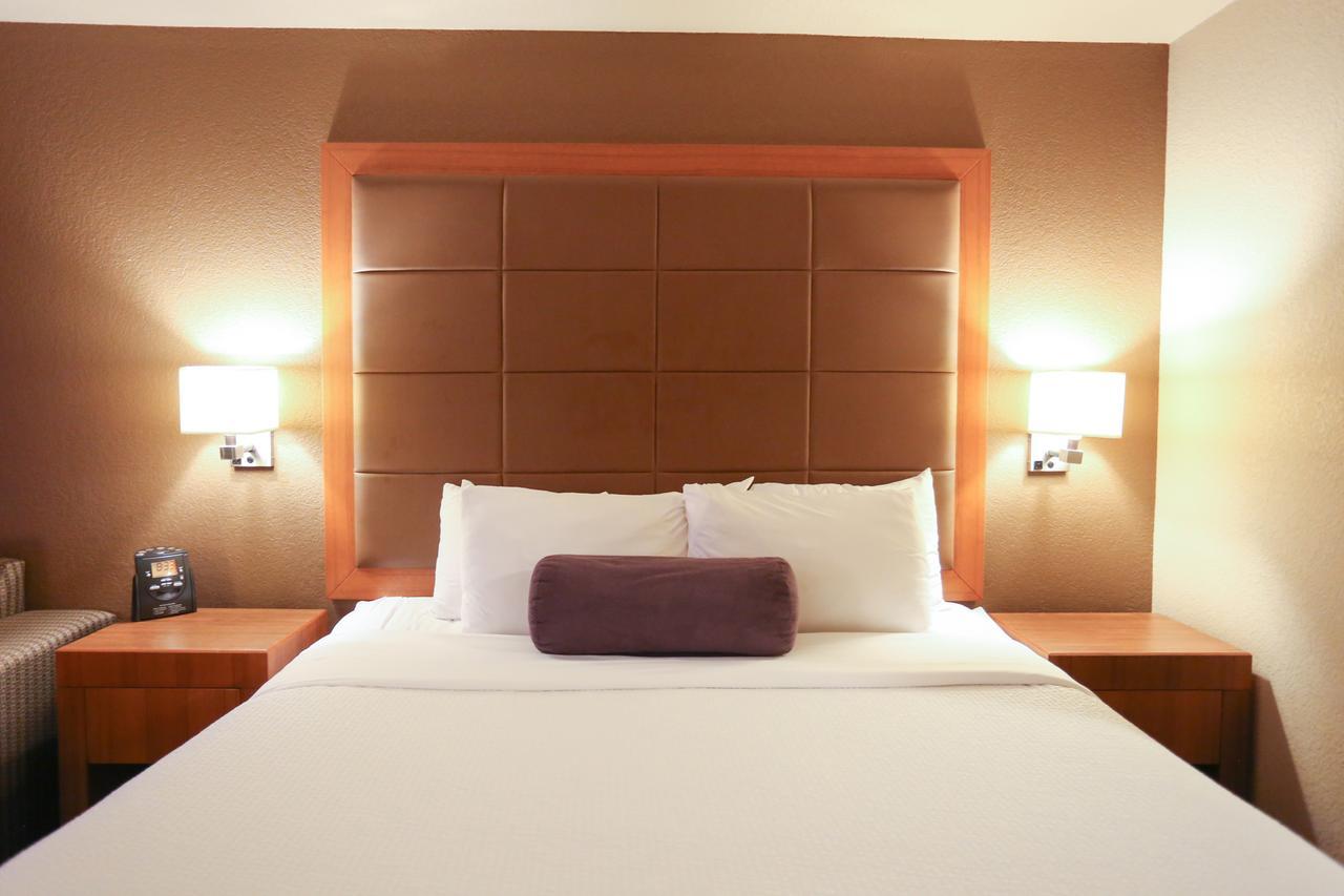 Days Inn By Wyndham Calgary Airport Esterno foto