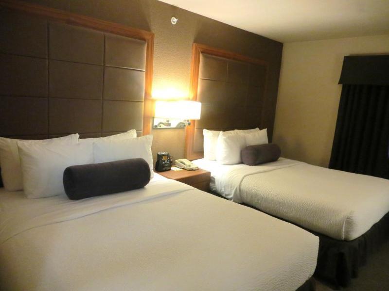 Days Inn By Wyndham Calgary Airport Esterno foto